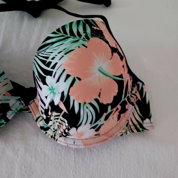 VENUS Maui Tropical Underwire Push Up Bikini Top, size 32D/34C/36B - Picture 3 of 11